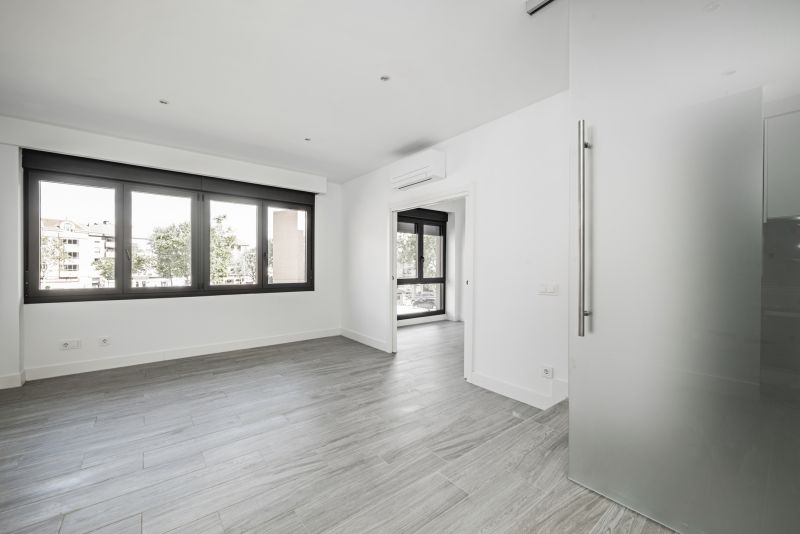 Aluminum Windows Service in West Des Moines, IA